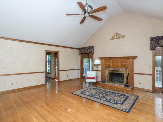 Photo of 306 Cottonwood Court