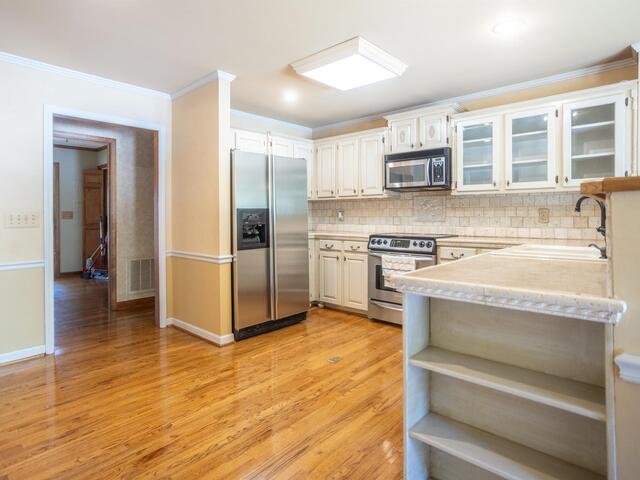 Photo of 306 Cottonwood Court