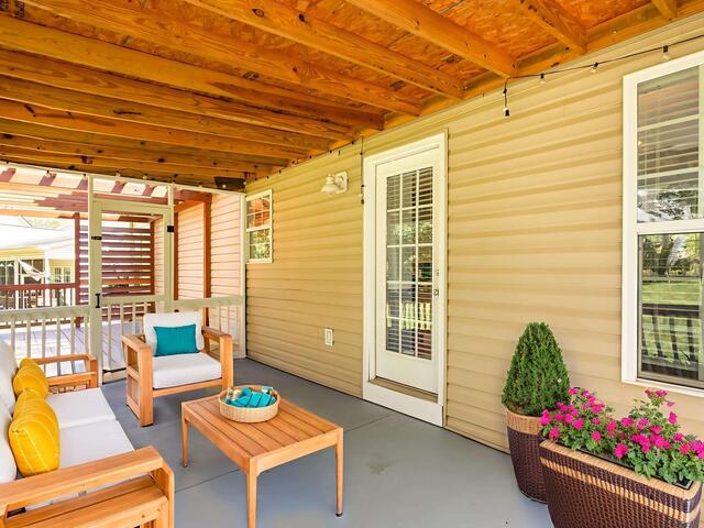 Photo of 215 Savannah Drive