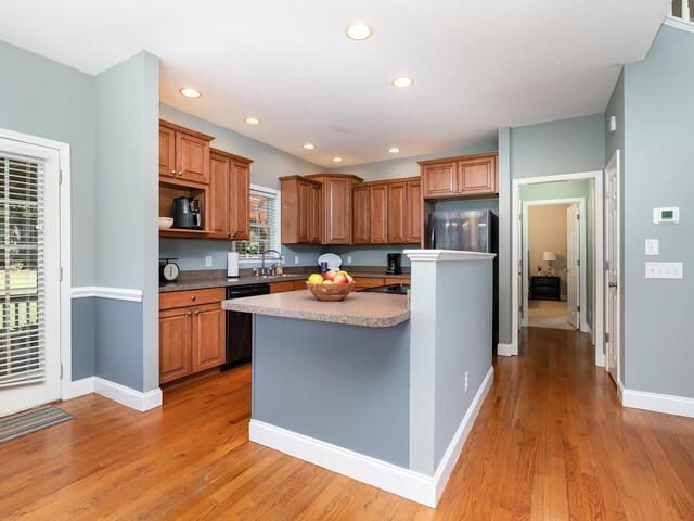 Photo of 215 Savannah Drive