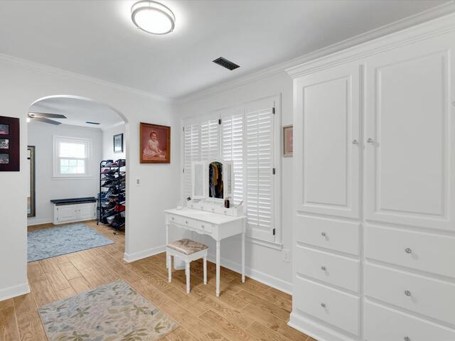 Photo of 201 Wiltshire Court