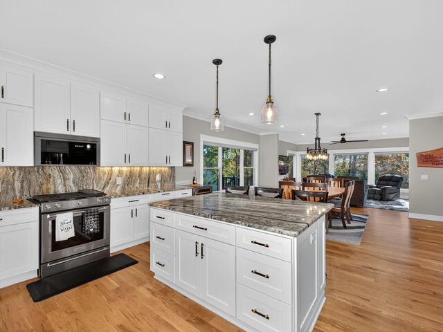 Photo of 709 Keowee Bay Circle