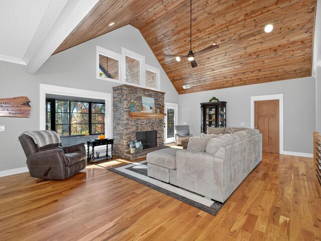 Photo of 709 Keowee Bay Circle