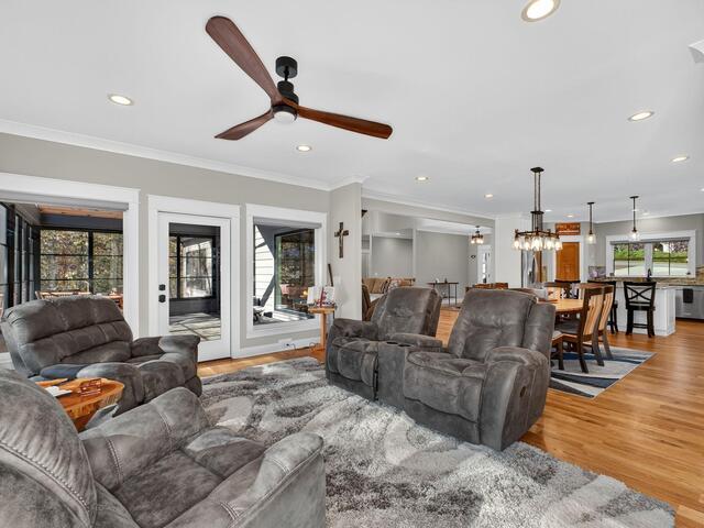 Photo of 709 Keowee Bay Circle