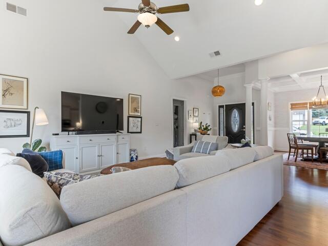 Photo of 570 Carey Drive