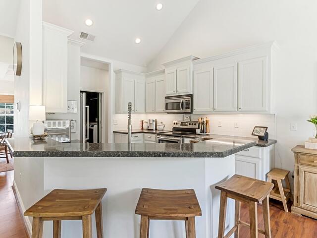 Photo of 570 Carey Drive