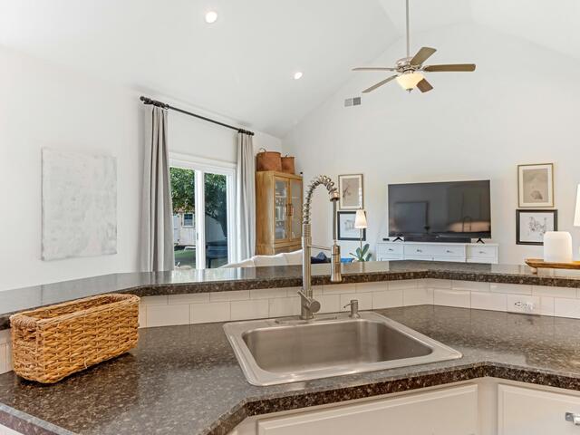 Photo of 570 Carey Drive