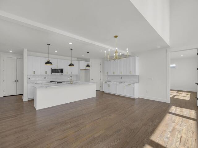 Photo of 8 Village Crest Drive