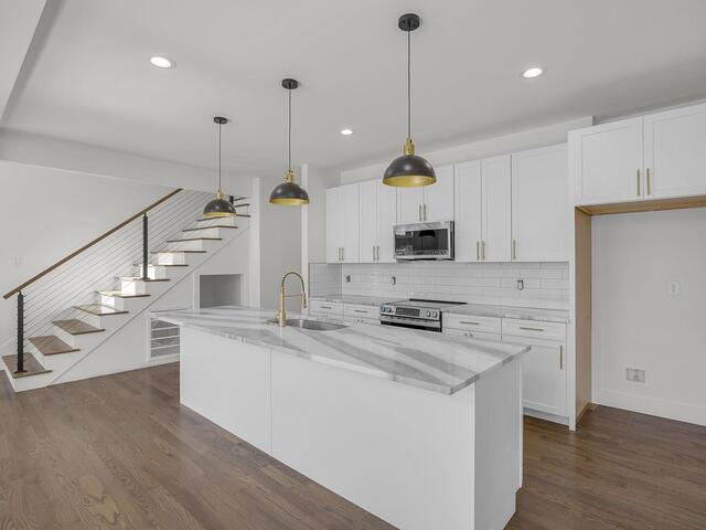 Photo of 8 Village Crest Drive