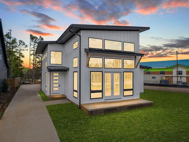Photo of 8 Village Crest Drive
