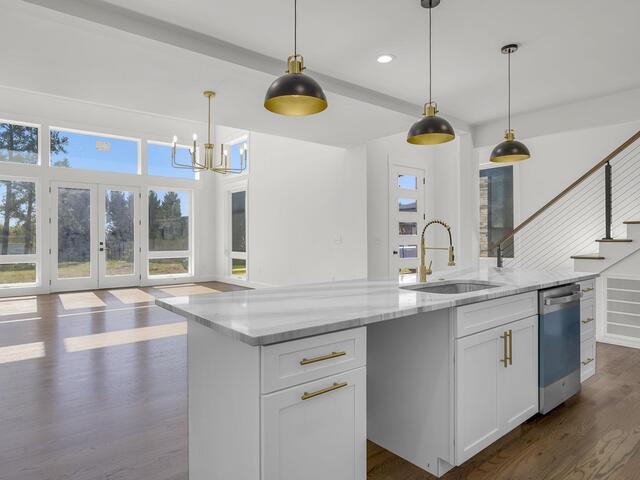 Photo of 8 Village Crest Drive