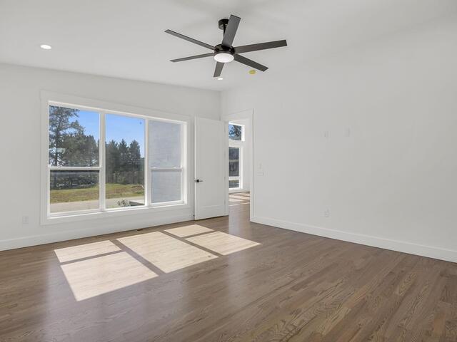 Photo of 8 Village Crest Drive