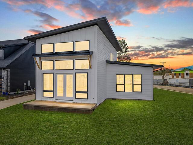 Photo of 8 Village Crest Drive