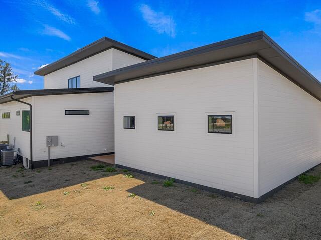 Photo of 8 Village Crest Drive
