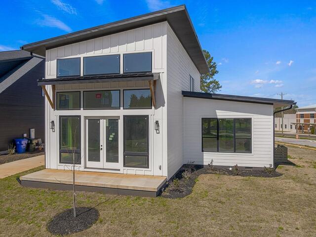 Photo of 8 Village Crest Drive