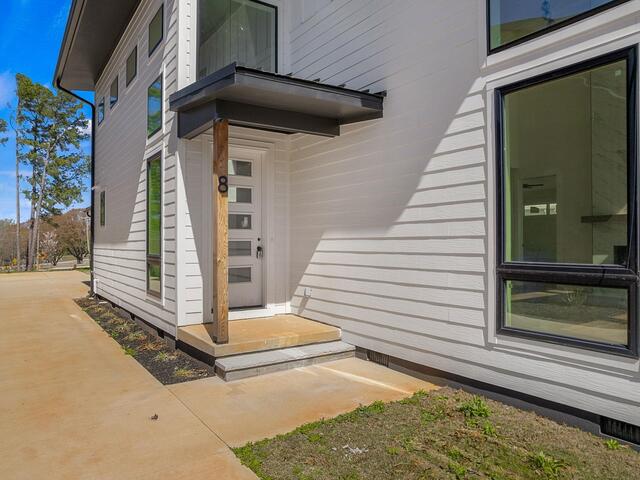 Photo of 8 Village Crest Drive