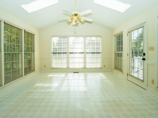 Photo of 110 W Killarney Lake