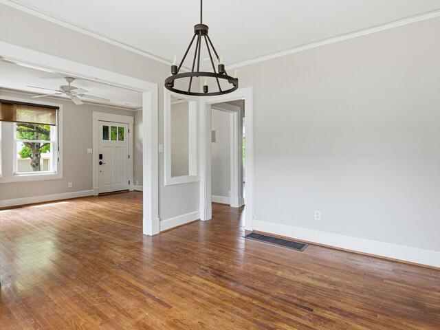Photo of 305 Rogers Avenue
