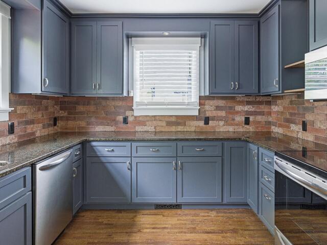 Photo of 305 Rogers Avenue