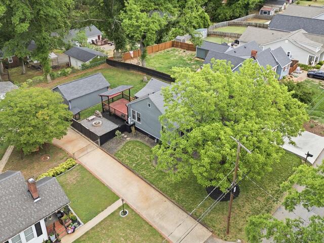 Photo of 305 Rogers Avenue