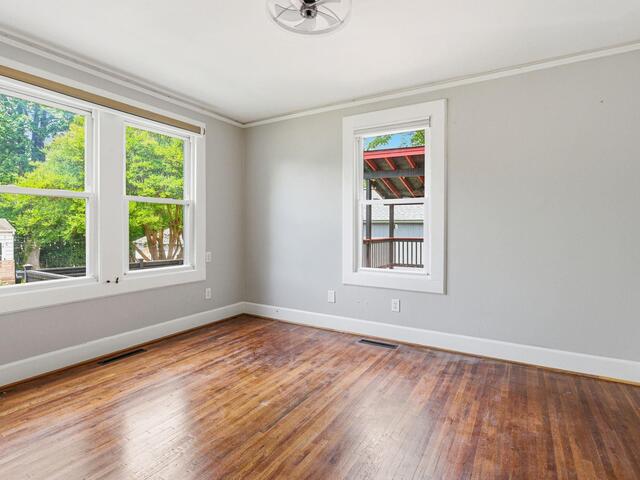 Photo of 305 Rogers Avenue