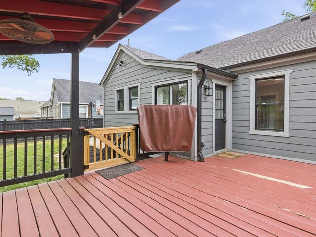 Photo of 305 Rogers Avenue