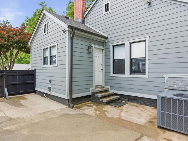 Photo of 305 Rogers Avenue