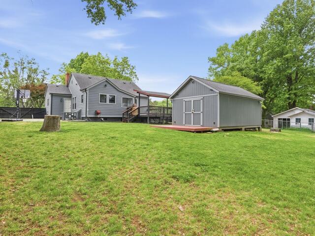 Photo of 305 Rogers Avenue