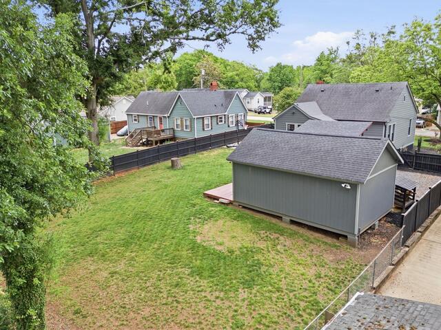 Photo of 305 Rogers Avenue