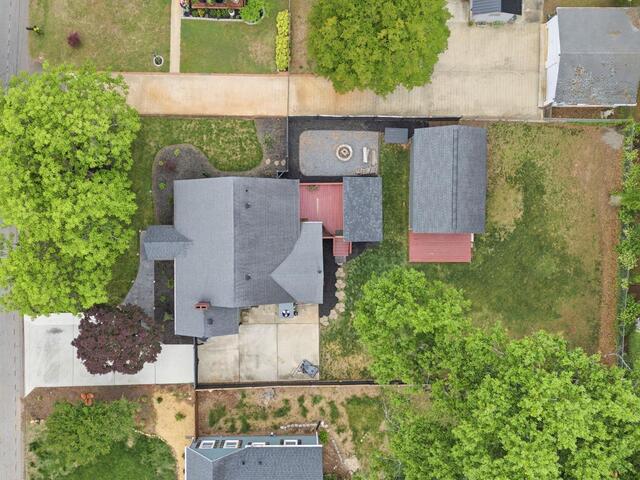 Photo of 305 Rogers Avenue