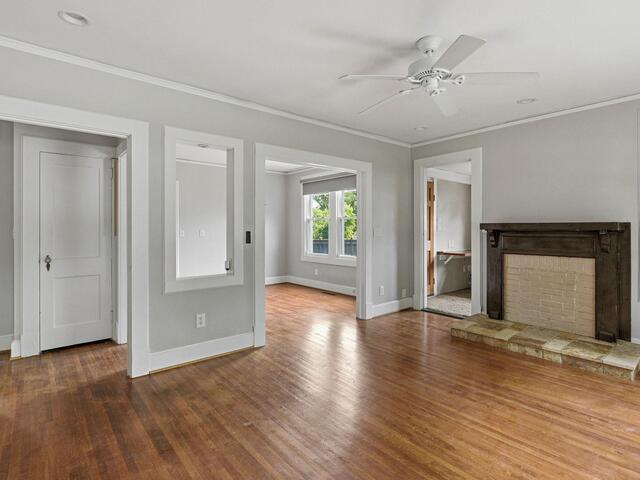 Photo of 305 Rogers Avenue