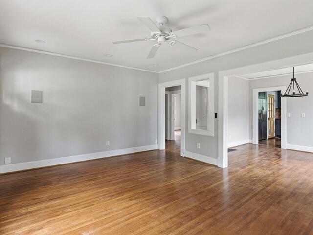 Photo of 305 Rogers Avenue