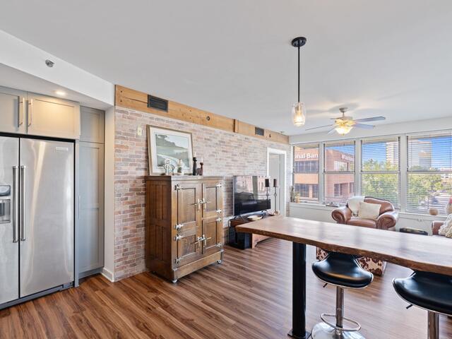 Photo of 100 E Washington Street