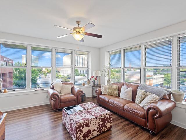 Photo of 100 E Washington Street