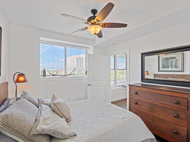 Photo of 100 E Washington Street