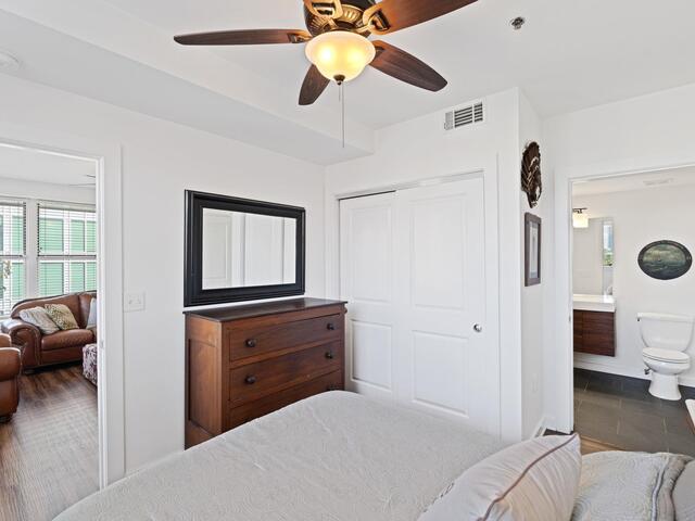 Photo of 100 E Washington Street