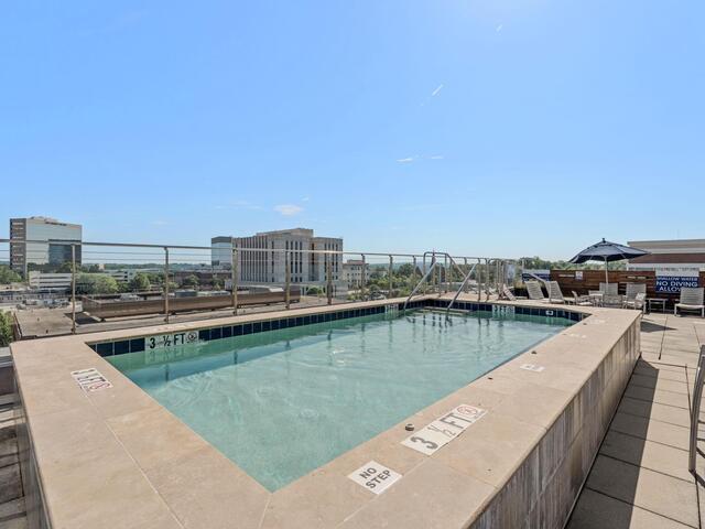 Photo of 100 E Washington Street