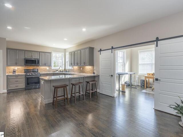 Photo of 310 BURNING TREE Road