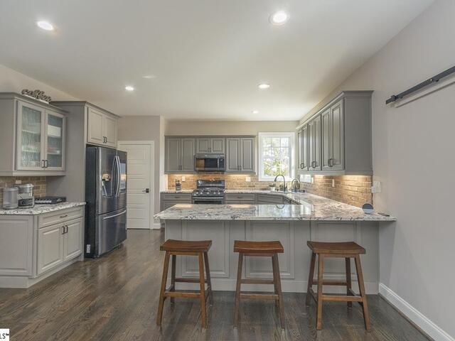 Photo of 310 BURNING TREE Road