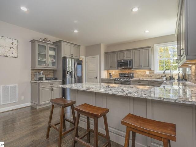 Photo of 310 BURNING TREE Road