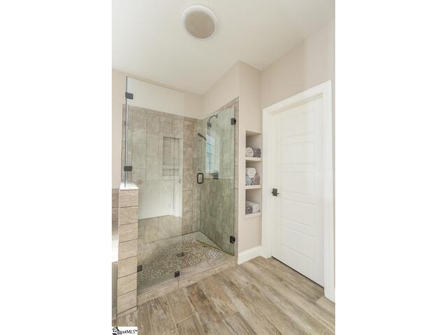 Photo of 310 BURNING TREE Road