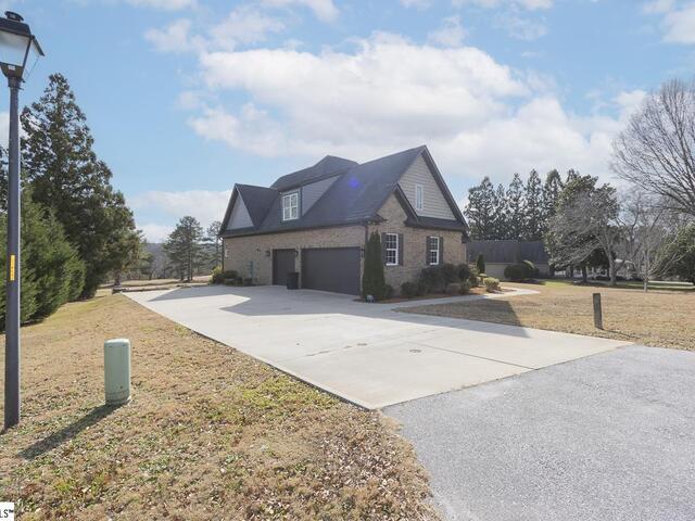 Photo of 310 BURNING TREE Road