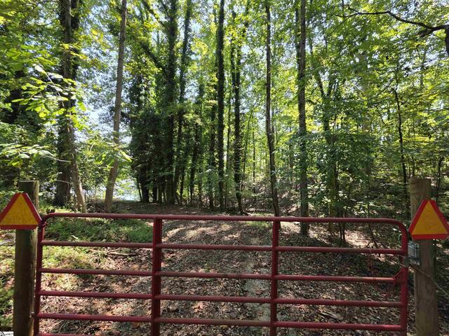 Photo of 104 Lands End Drive