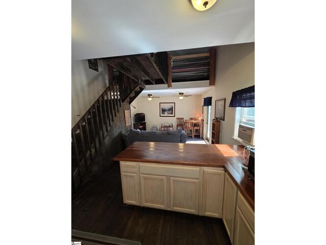 Photo of 104 Lands End Drive