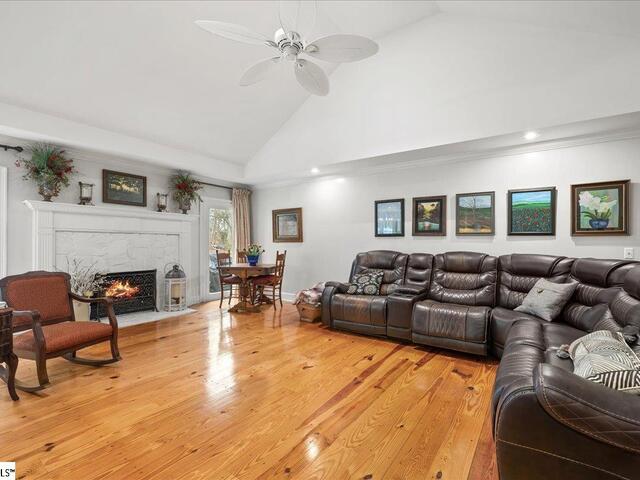 Photo of 107 Wrenfield Court