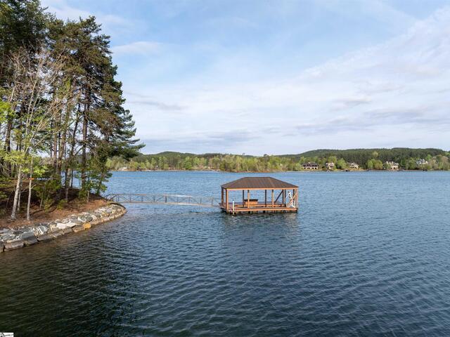 Photo of 390 Peninsula Ridge