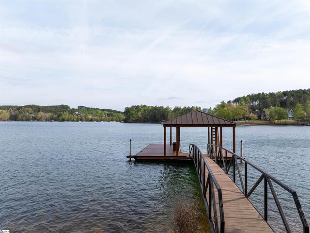 Photo of 390 Peninsula Ridge