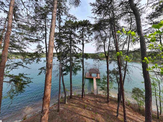 Photo of 390 Peninsula Ridge