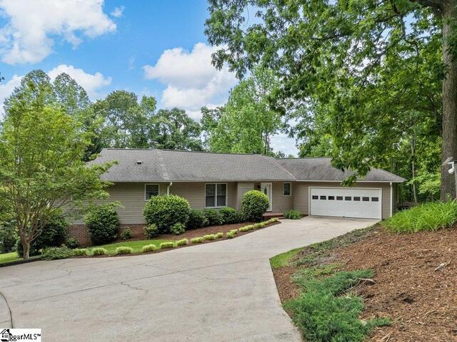 Photo of 208 W Durham Street