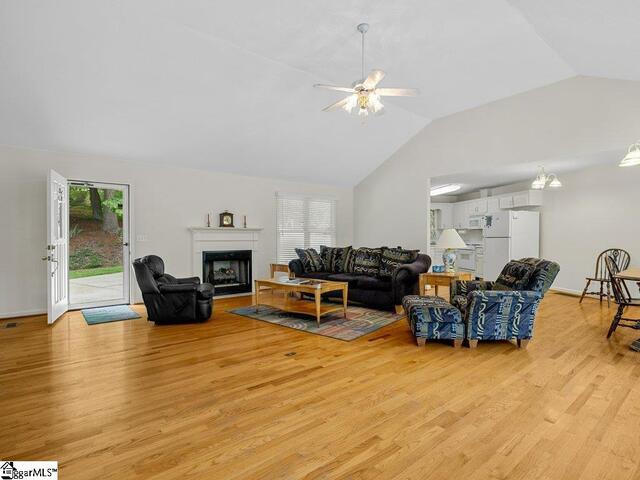 Photo of 208 W Durham Street